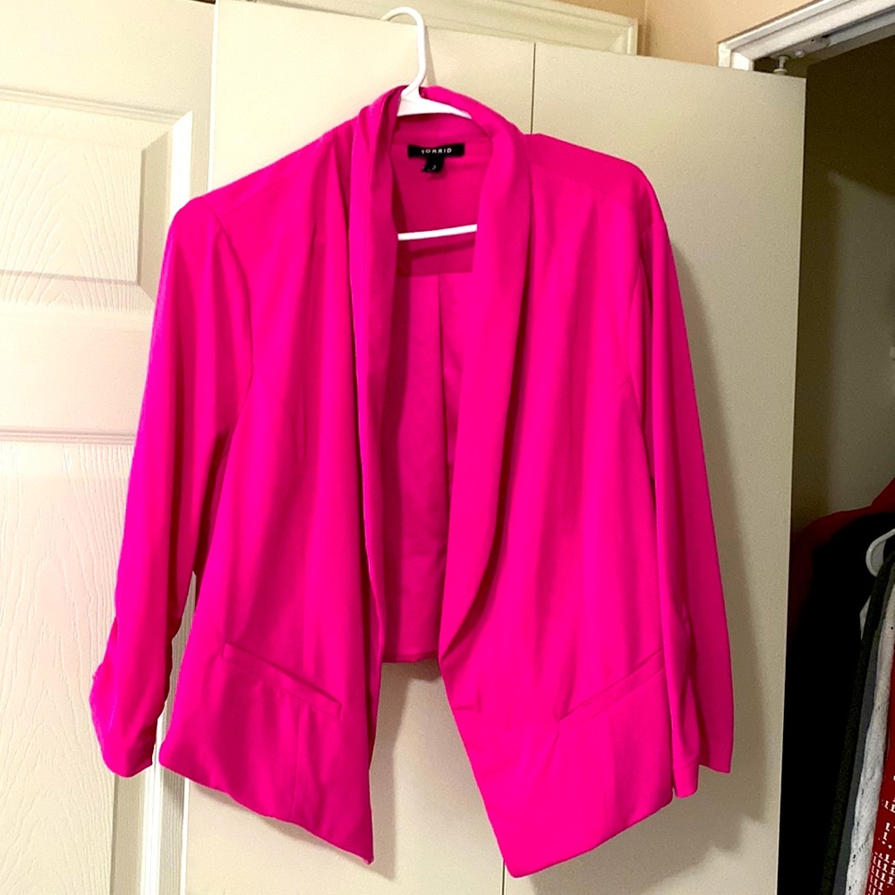 Short pink blazer